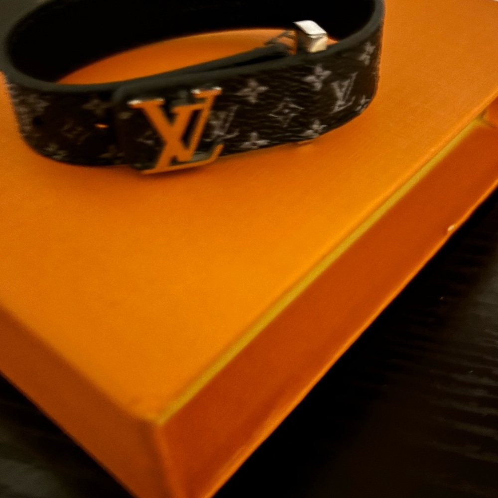 Louis Vuitton braclet